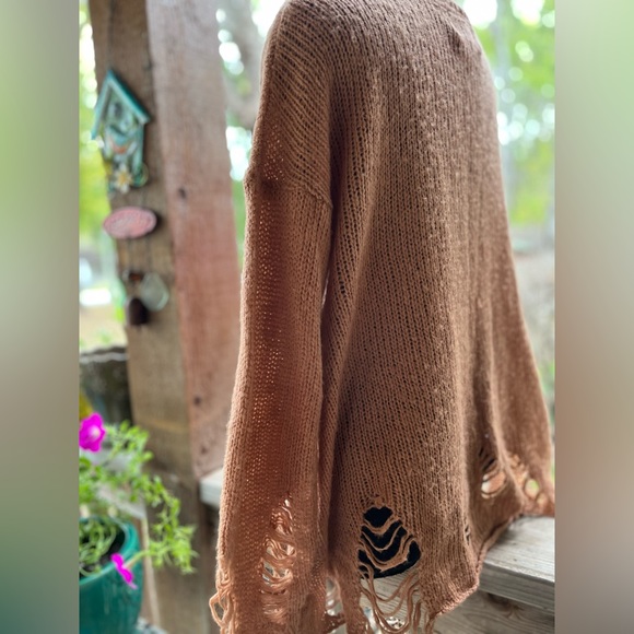 Wildfox Mocha Oversized Knit Shredded Detail Heart Accent Pullover Sweater - Picture 7 of 10